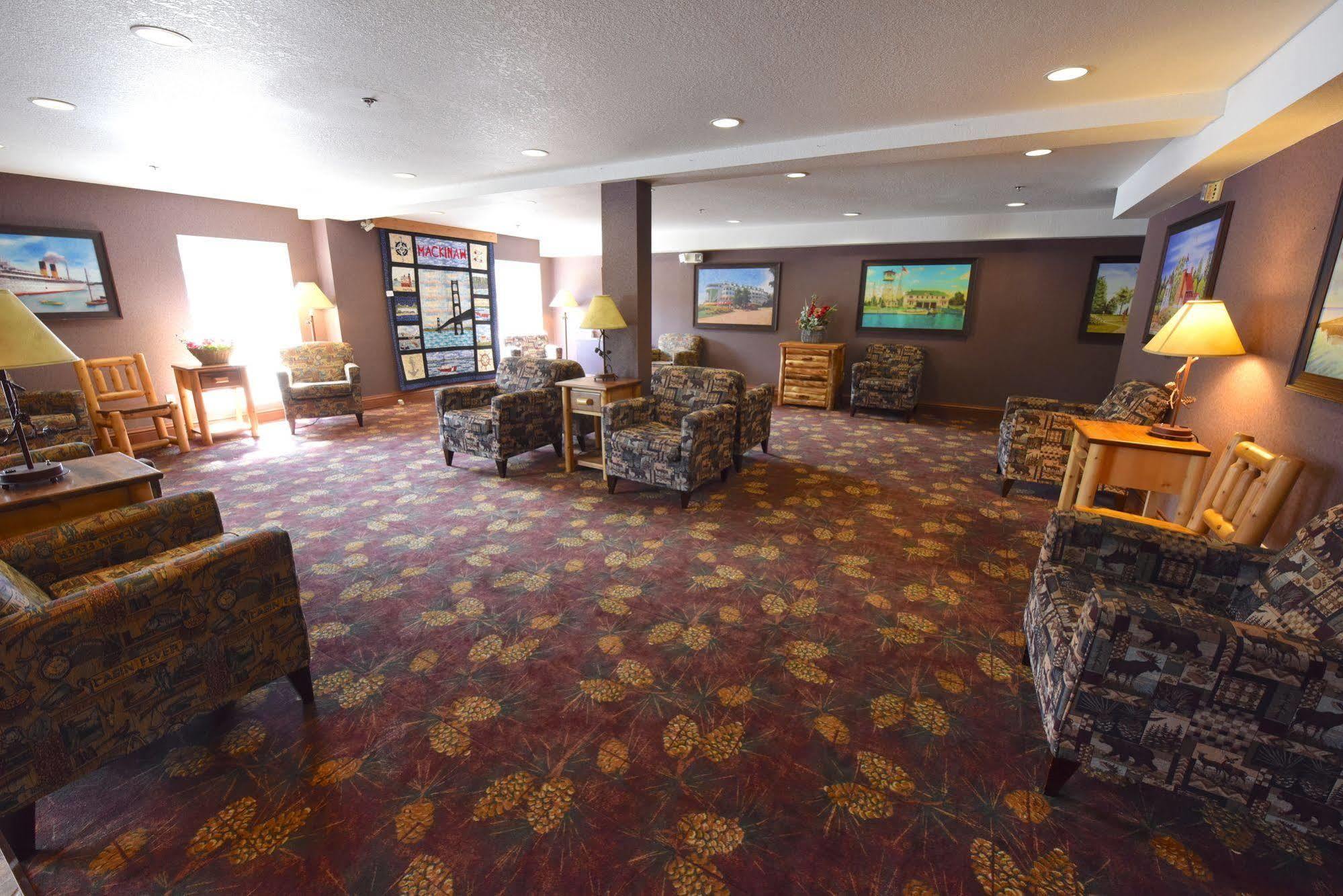 Bridge Vista Beach Hotel And Convention Center Mackinaw City Exterior foto